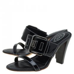 مملوكة مسبقًا صندل سلايد تودز جلد أسود بأبزيم مقاس 36