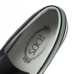 مملوكة مسبقًا حذاء رياضي تودز جلد ثنائي اللون نمط سليب أون مقاس 36.5