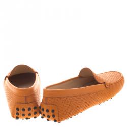 Pre Owned حذاء لوفرز تودز جلد برتقالي مثقب مقاس 36.5