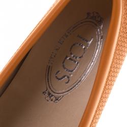 Pre Owned حذاء لوفرز تودز جلد برتقالي مثقب مقاس 36.5