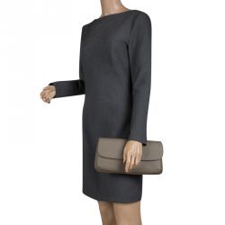 Pre Owned حقيبة كلاتش توري برش قلاب ديانا سليم جلد خضراء فاتيغو