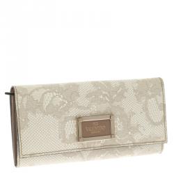 Pre Owned Valentino Beige Lace Print PVC Continental Wallet