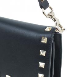 مملوكة مسبقًا محفظة فالنتينو ترافيل بغطاء روكستد جلد سوداء