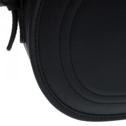 Pre Owned حقيبة كروس فالنتينو لوجو جو جلد أسود