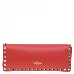 Pre Owned Valentino Red Leather Rockstud Bracelet Clutch