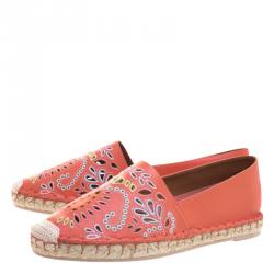 Pre Owned Valentino Coral Embroidered Leather Espadrilles Size 40
