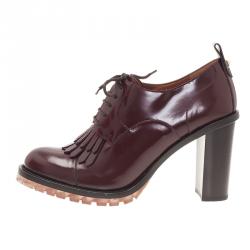 مملوكة مسبقًا حذاء بوت فالنتينو ديربي أوكسفورد  بشراشيب جلد عنابي مقاس 38.5