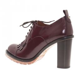 مملوكة مسبقًا حذاء بوت فالنتينو ديربي أوكسفورد  بشراشيب جلد عنابي مقاس 38.5