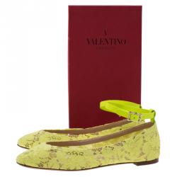 Pre Owned Valentino Yellow Lace Ankle Strap Ballet Flats Size 39