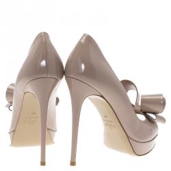 Pre Owned Valentino Beige Patent Couture Bow Peep Toe Platform Pumps Size 38