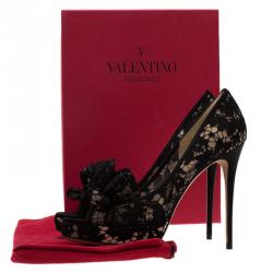 Pre Owned Valentino Black Floral Couture Bow Lace Peep Toe Platform Pumps Size 39.5