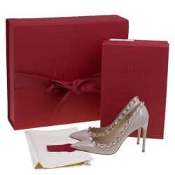 Pre Owned Valentino Beige Patent Rockstud Leather Pumps Size 37