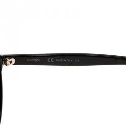 Pre Owned Valentino Black V728S Round Sunglasses