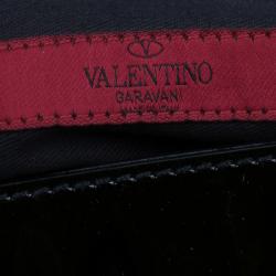 مملوكة مسبقًا Valentino Black Patent Leather RockStud Frame Top Handle Tote