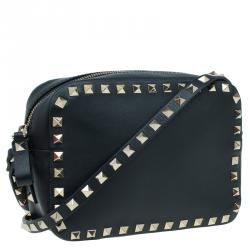 Pre Owned حقيبة كتف فالنتينو كاميرا روكستاد جلد أسود