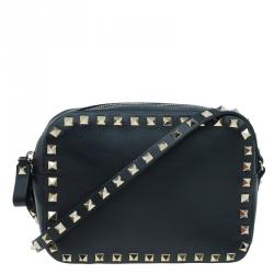 Pre Owned حقيبة كتف فالنتينو كاميرا روكستاد جلد أسود