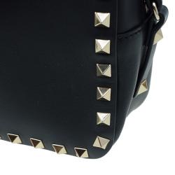 Pre Owned حقيبة كتف فالنتينو كاميرا روكستاد جلد أسود