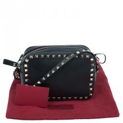 Pre Owned حقيبة كتف فالنتينو كاميرا روكستاد جلد أسود