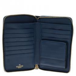 Pre Owned Valentino Blue Leather Medium Rockstud Zip Around Wallet