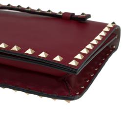 Pre Owned Valentino Burgundy Leather Rockstud Wristlet Clutch