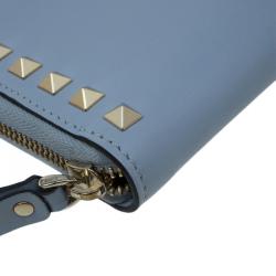 Pre Owned Valentino Grey Leather Rockstud Zip Around Wallet