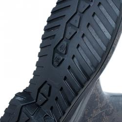 Pre Owned حذاء بوت فالينتينو أسود و دانتيل بيج للمطر مقاس 40