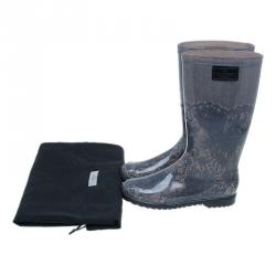 Pre Owned حذاء بوت فالينتينو أسود و دانتيل بيج للمطر مقاس 40