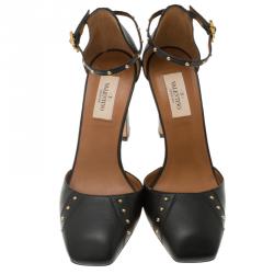 مملوكة مسبقًا حذاء كعب عالي فالنتينو جلد أسود مرصع بحزام للكاحل مقدمة مربعة مقاس 37.5