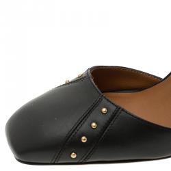 مملوكة مسبقًا حذاء كعب عالي فالنتينو جلد أسود مرصع بحزام للكاحل مقدمة مربعة مقاس 37.5