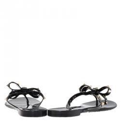 Pre Owned Valentino Black Rockstud Bow Jelly Thong Sandals Size 39
