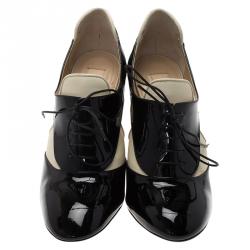 Pre Owned Valentino Monochrome Leather Lace Up Spectator Pumps Size 38.5