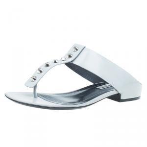 مملوكة مسبقًا Balenciaga Grey Leather Studded T-Strap Thong Sandals Size 37 