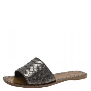 Pre Owned Bottega Veneta Silver Intrecciato Leather Flat Slides Size 37