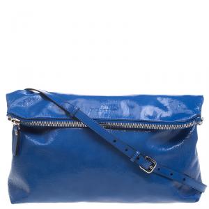 مملوكة مسبقًا Burberry Blue Patent Leather Large The Petal Clutch
