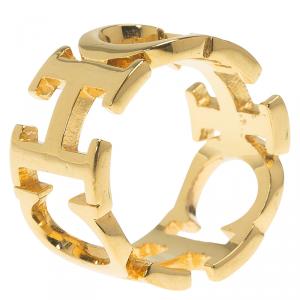 Pre Owned Carolina Herrera CH Gold Tone Band Ring Size 56