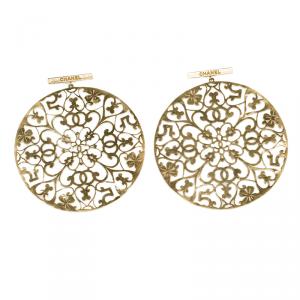 مملوكة مسبقًا Chanel Lace Gold Tone Circle Over Sized Earrings