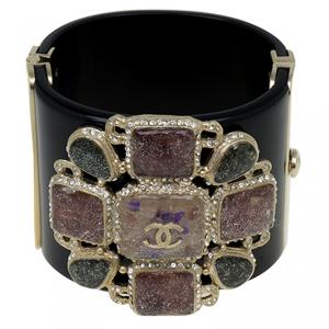 مملوكة مسبقًا Chanel Gripoix Black and Purple Resin Bracelet