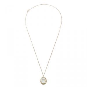 مملوكة مسبقًا قلادة شانيل CC راتنغ أزرق دلاية حجر ذهبية اللون