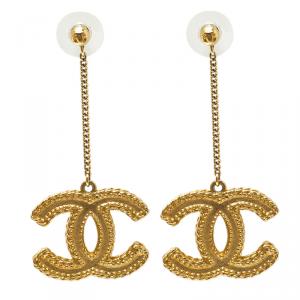 مملوكة مسبقًا Chanel CC Gold Tone Textured Long Earrings