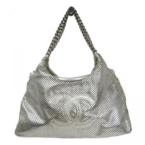 Pre Owned Chanel Metallic Silver Calfskin Shoulder Bag