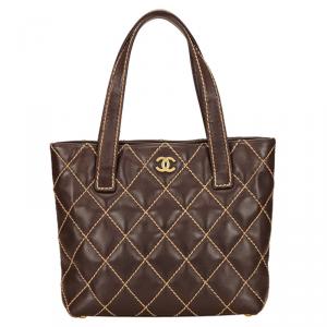 مملوكة مسبقًا حقيبة يد شانيل صغيرة تطريز عريض جلد خروف مبطن بني داكن