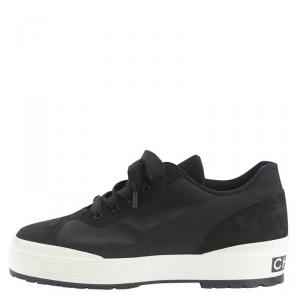 Pre Owned حذاء رياضي شانيل CC سويدي ونايلون أسود نعل سميك مقاس 38