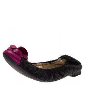 Pre Owned Chanel Two Tone Quilted Leather Camellia Ballet Flats Size 38