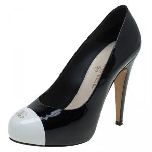 مملوكة مسبقًا Chanel Black & White Patent CC Cap Toe Pumps Size 37