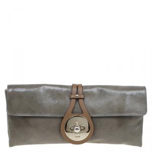 Pre Owned Chloe Fatigue Patent Leather Clasp Closure Clutch