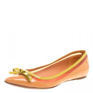 مملوكة مسبقًا Dior Two Tone Patent Leather Bow Ballet Flats Size 36