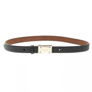 مملوكة مسبقًا Dolce and Gabbana Dark Grey Leather Logo Plaque Skinny Belt Size 75 CM