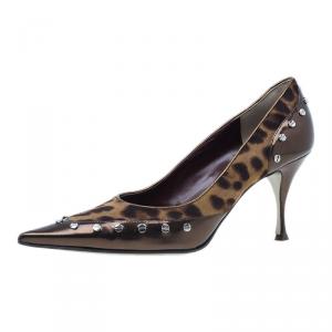 مملوكة مسبقًا Dolce and Gabbana Brown Pony Hair and Leather Studded Pumps Size 40.5 