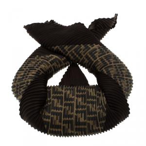 مملوكة مسبقًا Fendi Brown Zucca Printed Plisse Silk Diamond Scarf