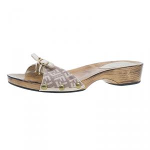 Pre Owned Fendi Zucchino Canvas Bow Wooden Slides Size 37.5